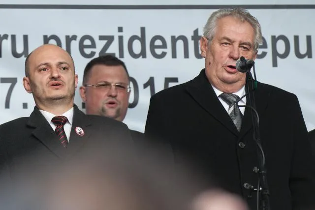 GLOSA: „Prezident sjednotitel“ radikálně rozdělil národ