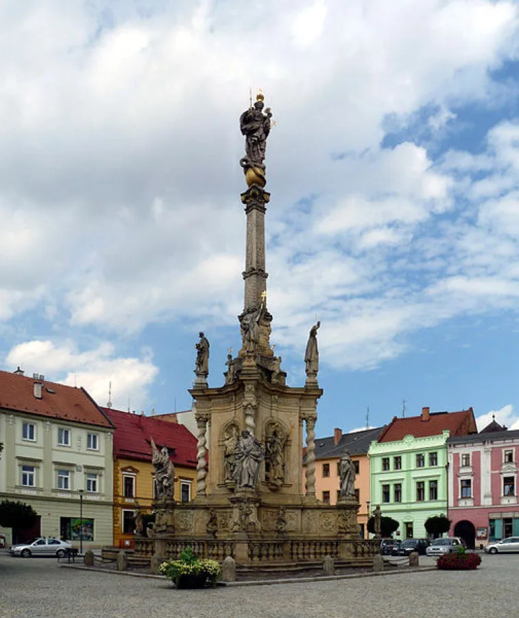 Anketa 7 divů Olomouckého kraje je u konce, vyhrál Mariánský sloup v Uničově