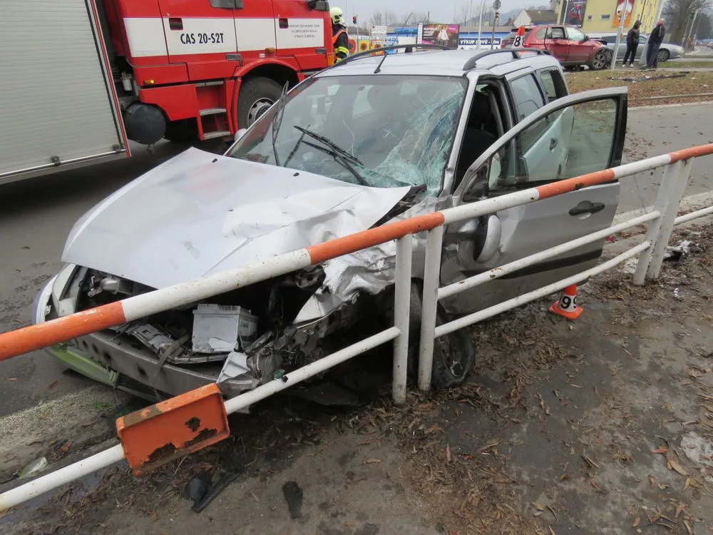 Policie prosí o pomoc, hledají se svědci nehody osobního auta