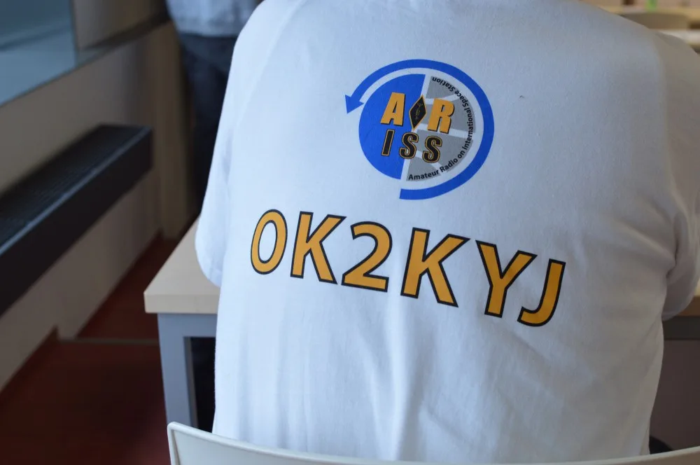 Olomoučtí studenti se živě spojili s vesmírnou stanicí ISS a vyzpovídali astronauta Tima Peaka