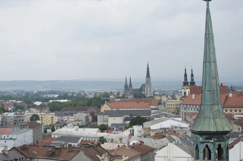 GLOSA: Olomouc v roce 2030? Drogerie, kam oko dohlédne, a pořád stejná plecharéna