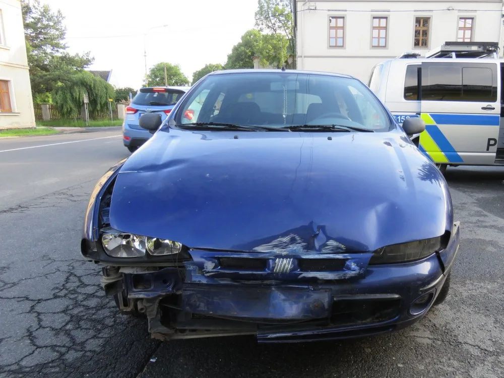 Auto mladíka