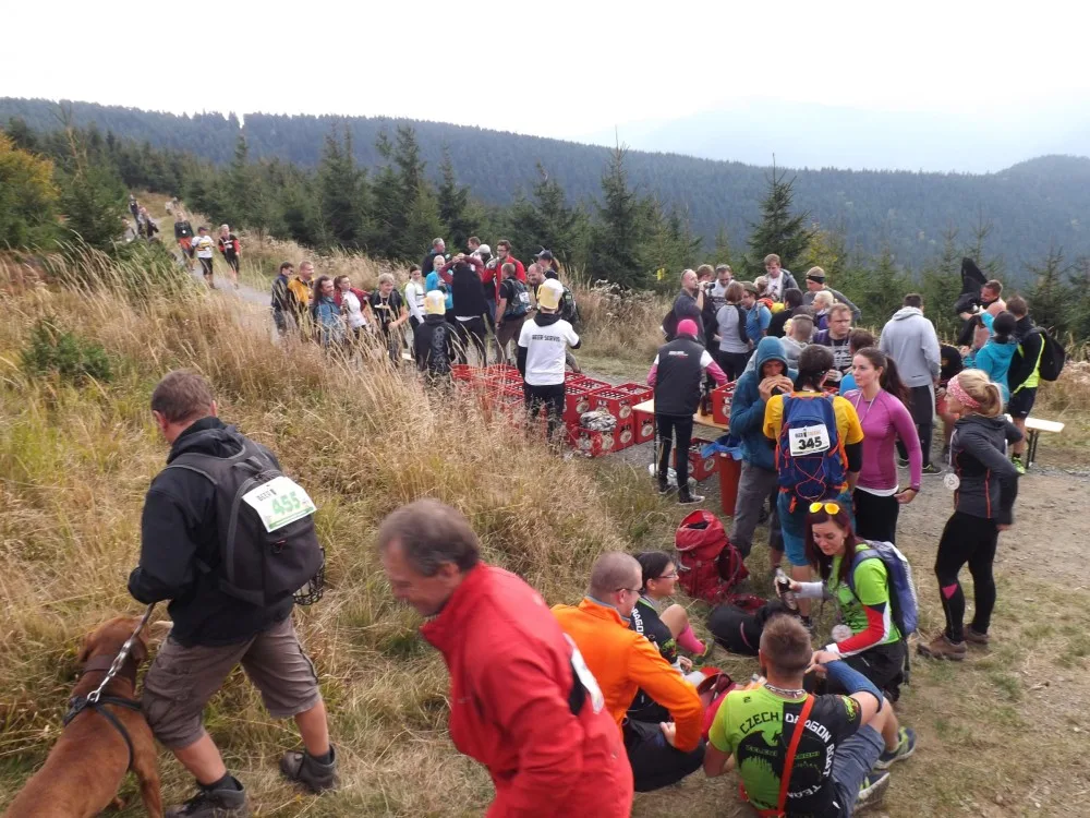 V sobotu se v Koutech koná již tradiční Beer Treking. Kombinuje pití piva a pěší závod v kopcích
