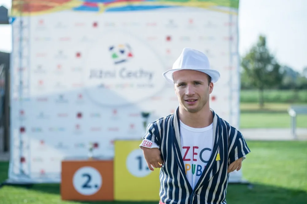 Zlatá medaile je odměna za celoživotní péči mých rodičů, přiznává paralympionik Arnošt Petráček