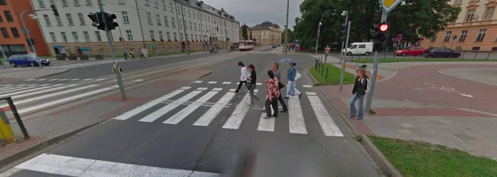 Křižovatka Aksamitova x Tř. Svobody