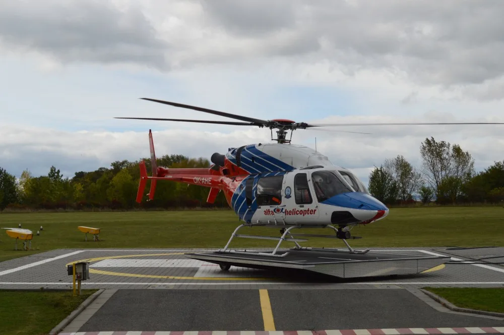 Záchranářský vrtulník smí dál přistávat na heliportu, vedení kraje se dohodlo s firmou Gemo