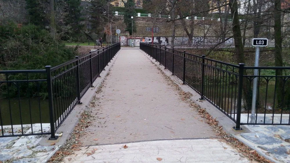 Lávka přes Mlýnský potok do Bezručových sadů je opravená, jak hodnotíte novou podobu?