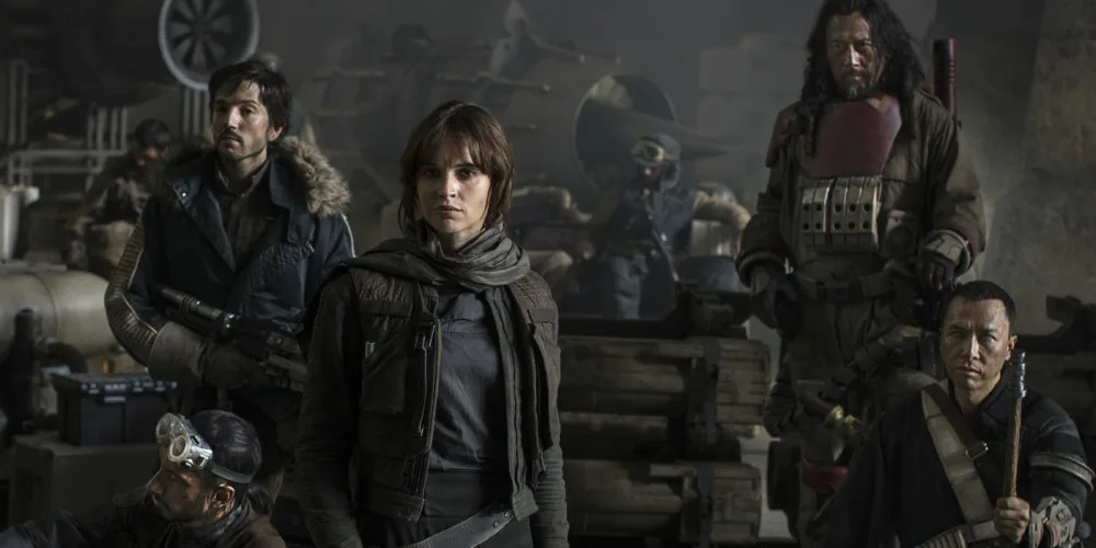 RECENZE: Je Rogue One plnohodnotný film hodný Star Wars univerza, nebo jen zbytečný krok stranou?