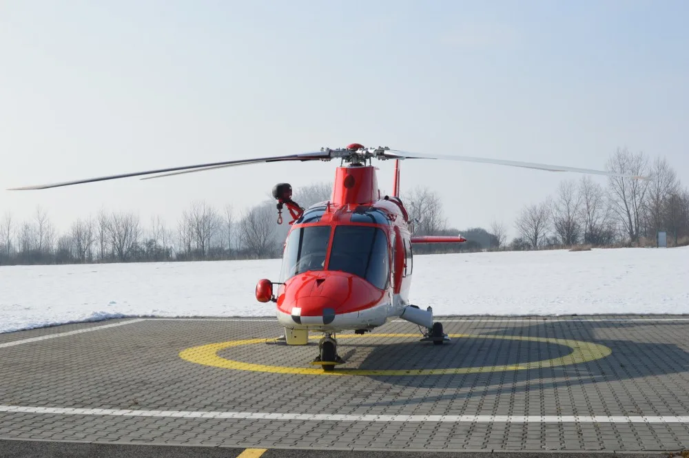 FOTO/VIDEO: Záchranáři mají náhradní helikoptéru, dnes ji představili novinářům