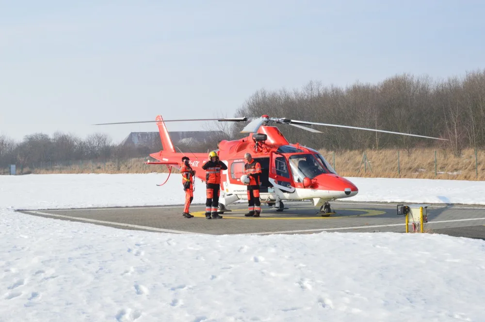 FOTO/VIDEO: Záchranáři mají náhradní helikoptéru, dnes ji představili novinářům