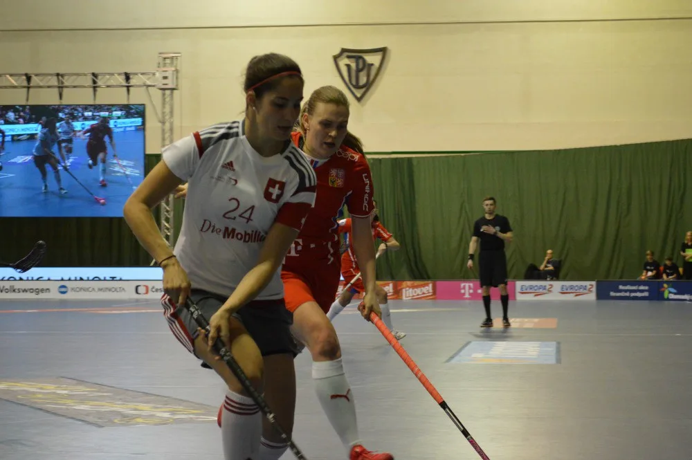 FOTO: První den EFT v Olomouci - Švýcarky otočily zápas s Českem. Švédky přestřílely Finky