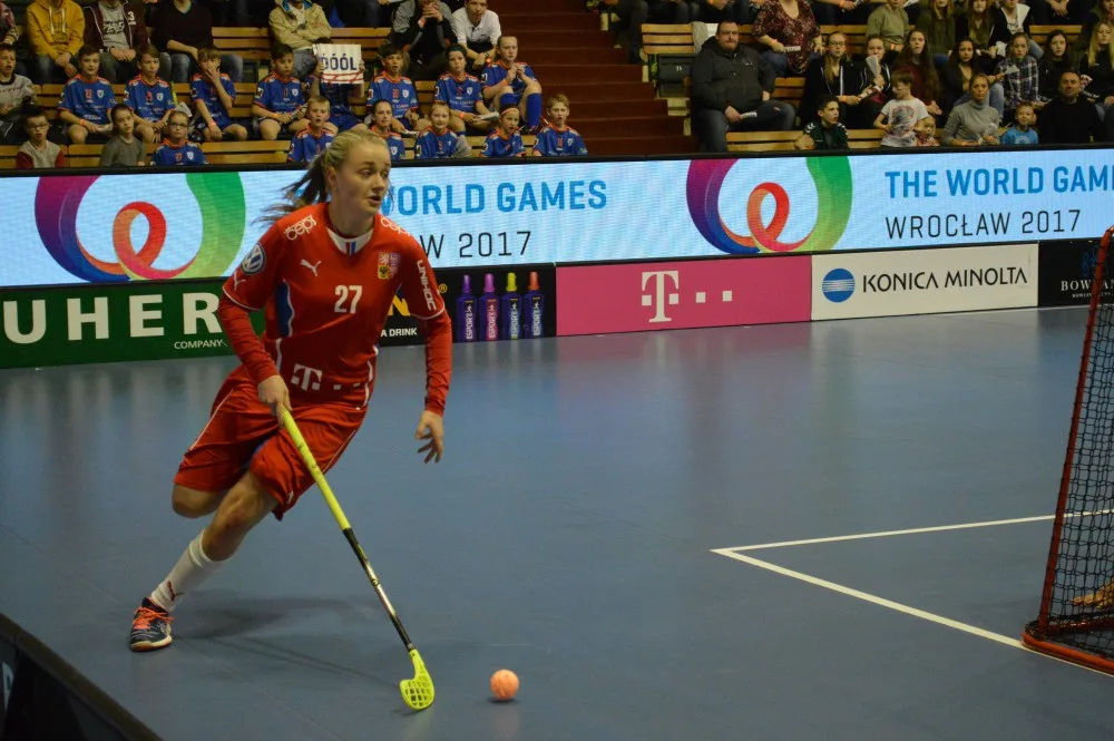 FOTO: První den EFT v Olomouci - Švýcarky otočily zápas s Českem. Švédky přestřílely Finky