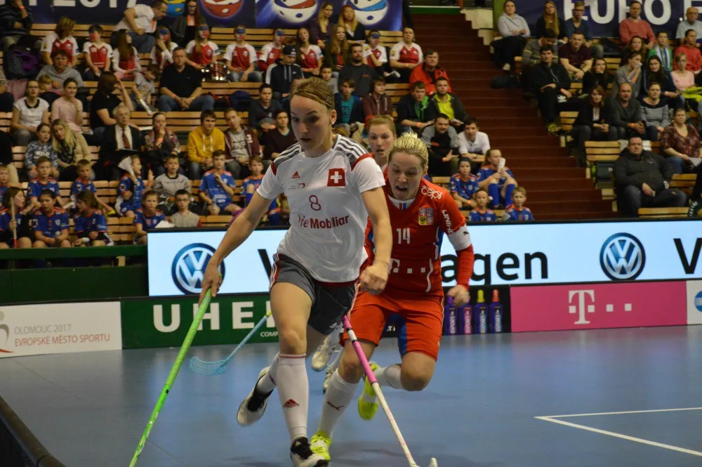FOTO: První den EFT v Olomouci - Švýcarky otočily zápas s Českem. Švédky přestřílely Finky