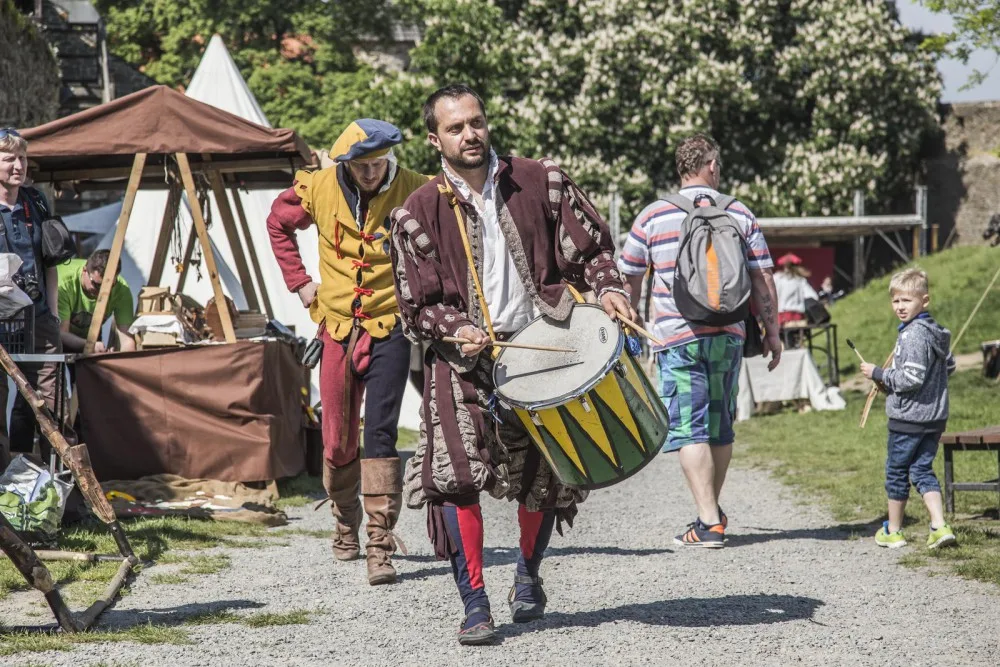 Helfštýn obsadí vojáci, gladiátoři i urození rytíři. Bude se tam konat velký festival vojenské historie