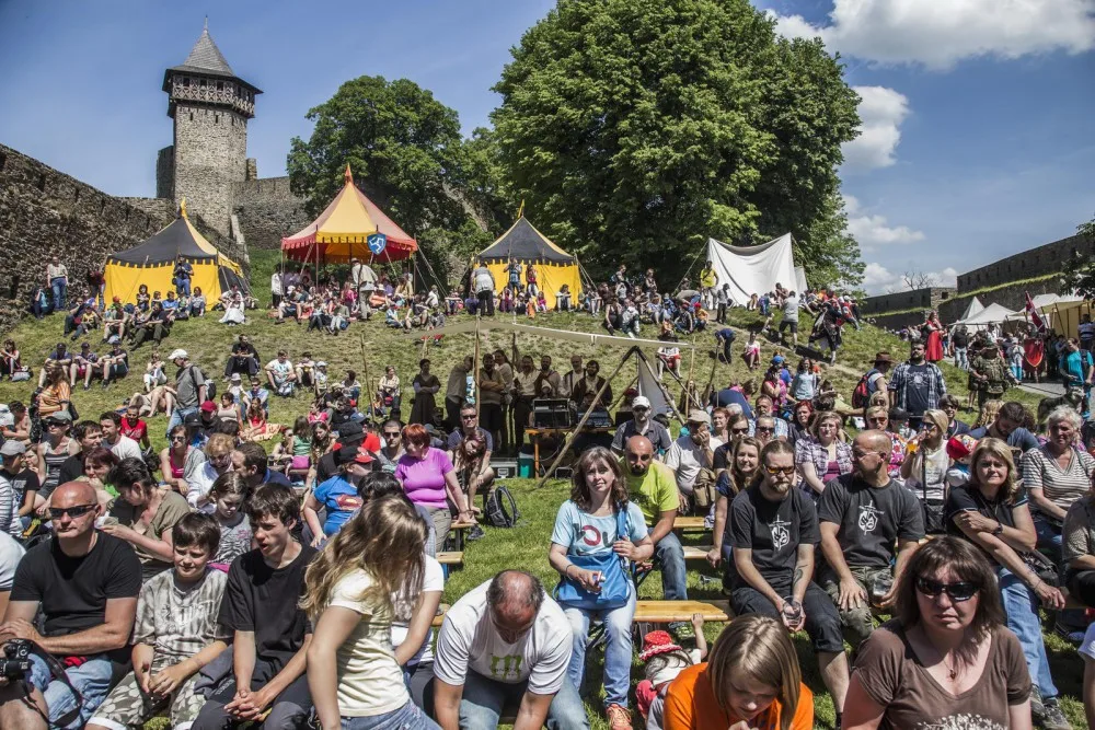 Helfštýn obsadí vojáci, gladiátoři i urození rytíři. Bude se tam konat velký festival vojenské historie