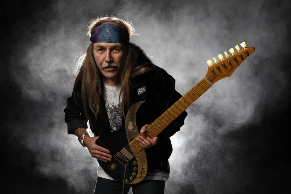 Místo zrušeného koncertu Dany Fuchs na Bounty Rock Café Open Air zahraje kytarista Uli Jon Roth