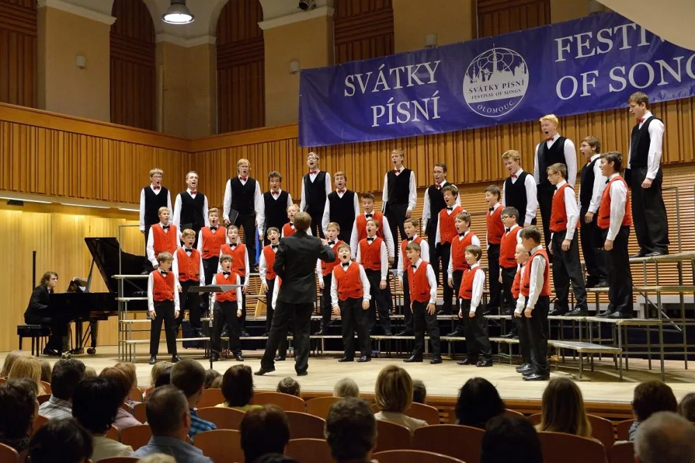 KULTURA V OLOMOUCI: Svátky města a písní oživí Olomouc