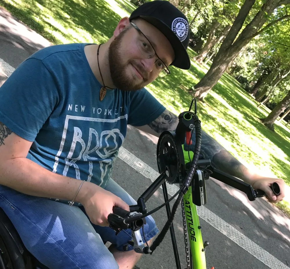 Tomáš Helísek s handbikem