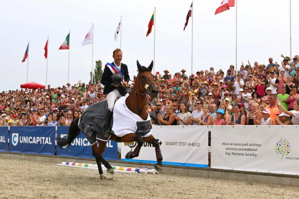 Parkurovou Grand Prix CSI-W Olomouc vyhrál Čech Opatrný