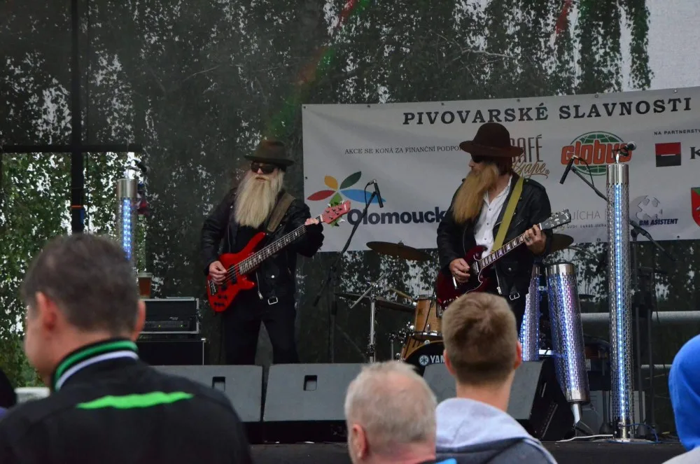 Pivovarské slavnosti minipivovaru Kosíř – cimbálovka, tři revivalové kapely a hlavně hodně piva