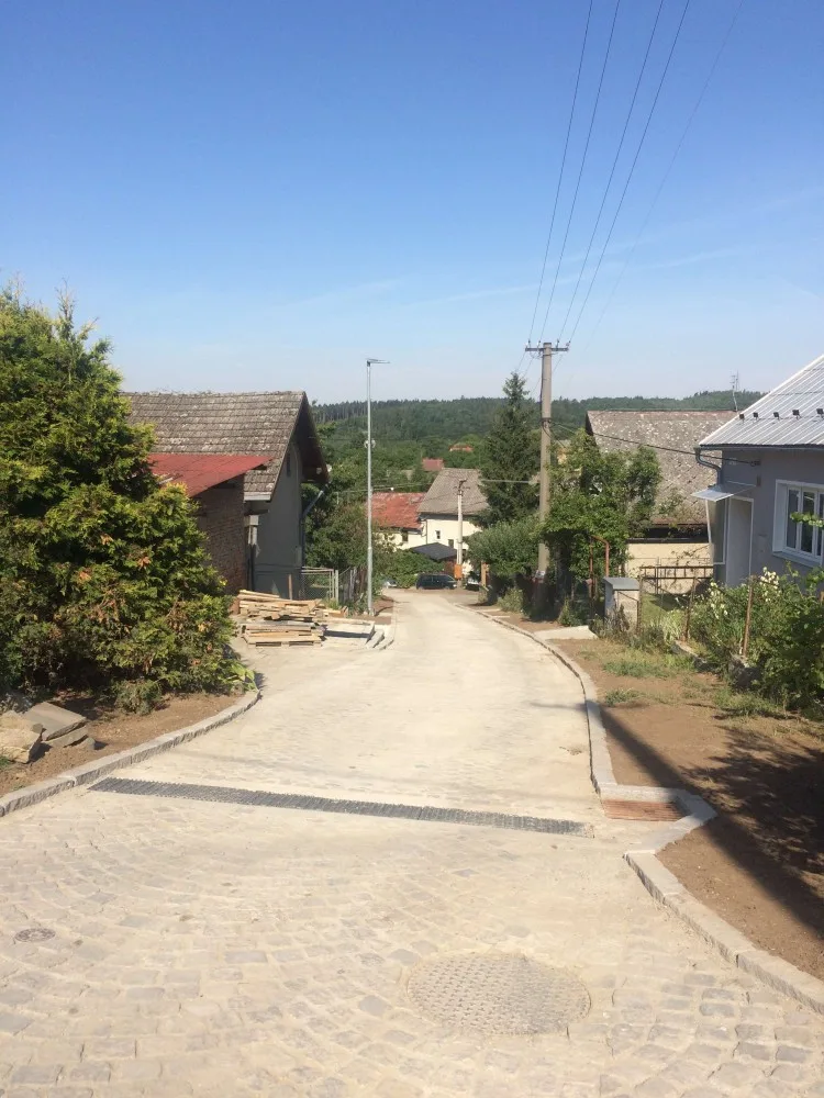 FOTO: Liškovská ulice v Lošově je kompletně zrekonstruovaná
