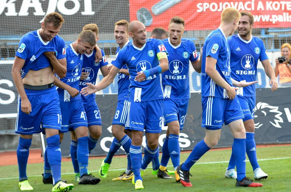Olomouc vstřelila tři góly během pěti minut a vyhrála nad Zbrojovkou 3:0