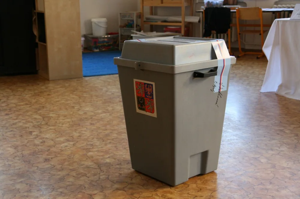 CVVM: Volby by vyhrálo ANO, ve Sněmovně by byli i SPD a Piráti