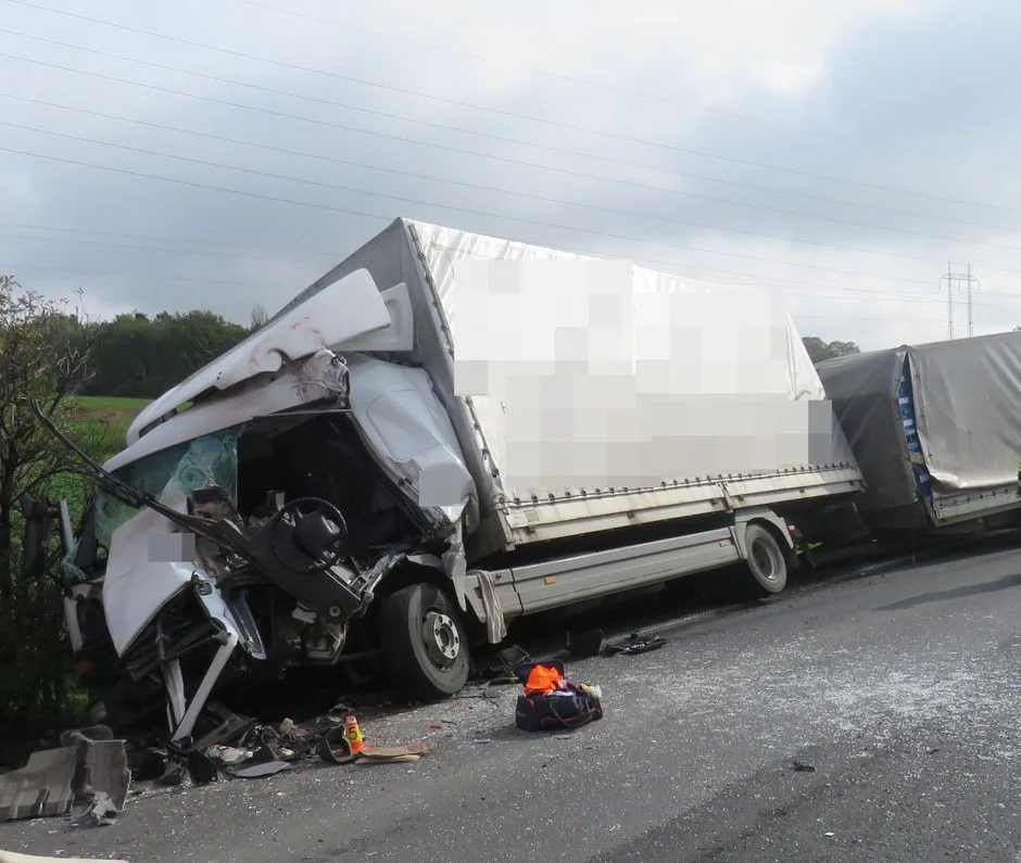 FOTO: Komunikace mezi Kokory a Krčmaní je od druhé odpolední průjezdná