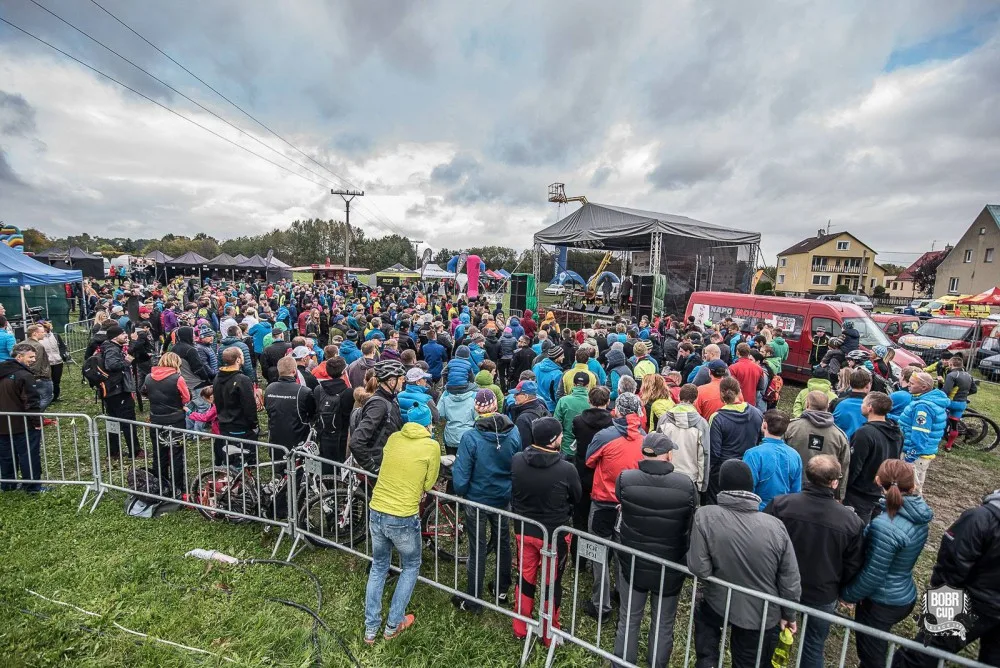 FOTO: Letošnímu Bobr Cupu přálo počasí. Zúčastnilo se ho 230 týmů a 10 jednotlivců