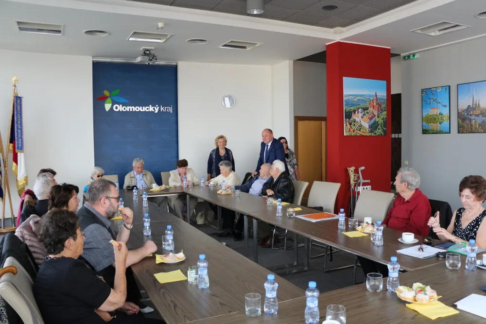 Kraj vyčlení peníze pro lidi, které věznili nacisti. Přispěje na léčebné výlohy