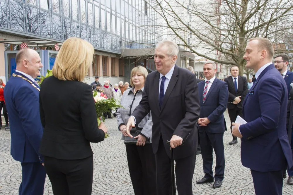 Zeman se setká s občany Olomouckého kraje. Podívejte se na jeho program
