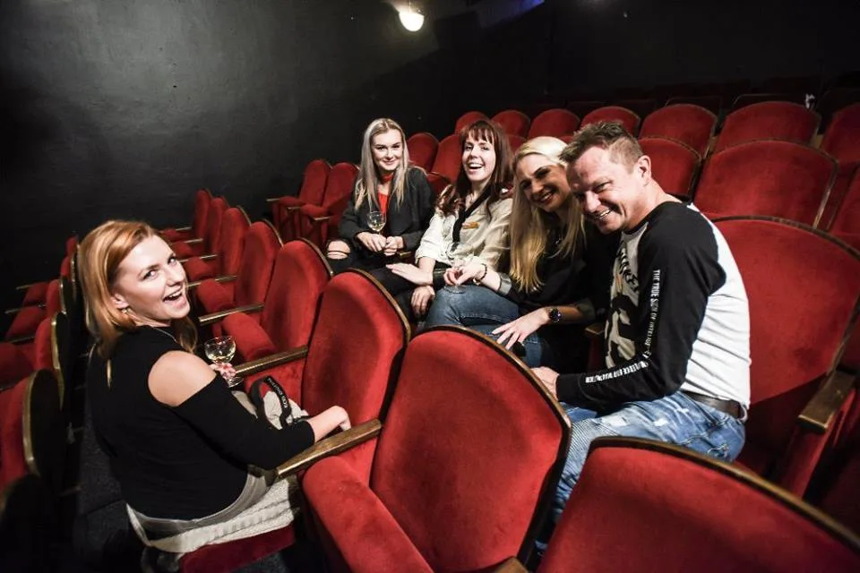 Divadlo Tramtarie pomáhá druhým. Bude prodávat dobročinný punč a uspořádá benefiční koncert