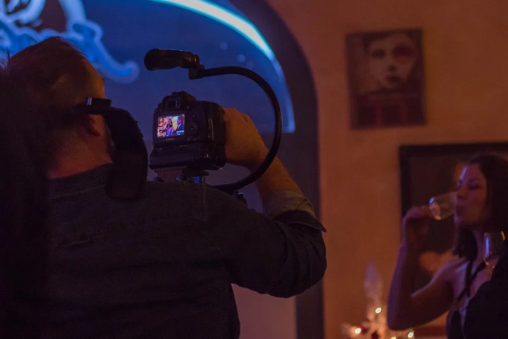 FOTOGALERIE: V Jazz Tibet Clubu se o víkendu točil videoklip k vánoční písni Zázraky přání