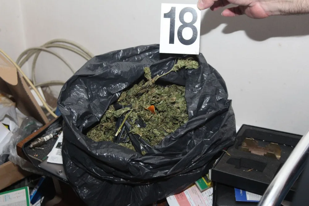 Policisté rozjeli akci Úklid. Dopadli pět výrobců a distributorů drog z Olomouce a okolí