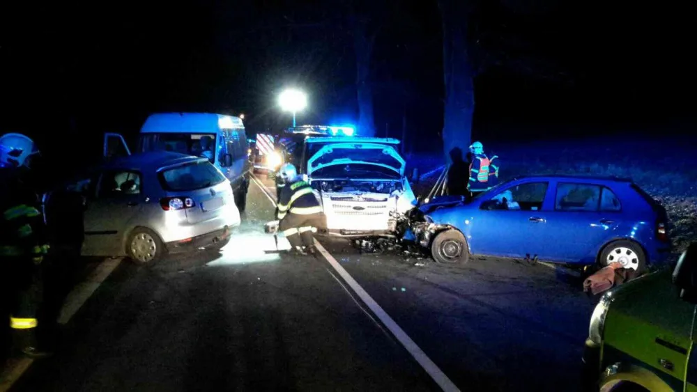Záchranáři upřesnili počet zraněných při dopravní nehodě