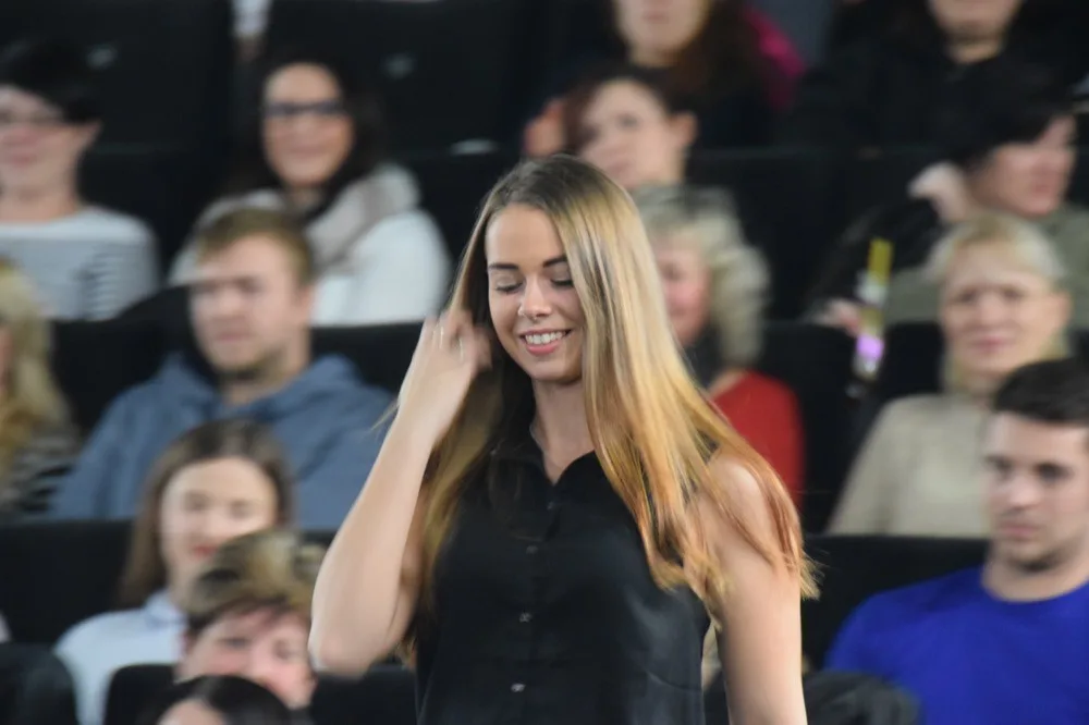 FOTOGALERIE: Ženy vzaly útokem Premiere Cinemas. Užily si předpremiéru Padesáti odstínů svobody