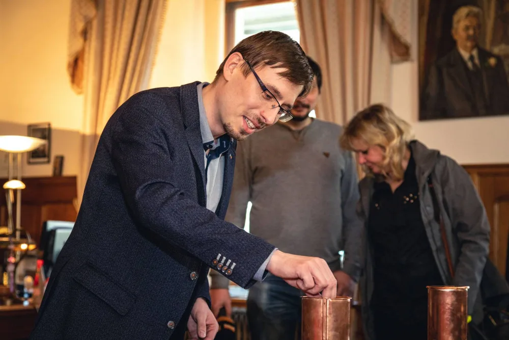 FOTO: Do věžičky olomoucké radnice zástupci města uložili aktuální dokumenty pro další generace