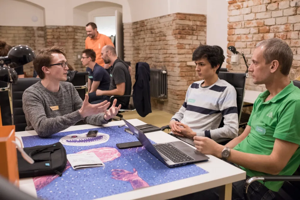 Ve Vaultu 42 se konal první Startup Weekend Olomouc, vítězem je projekt Triko, které vám zachrání život