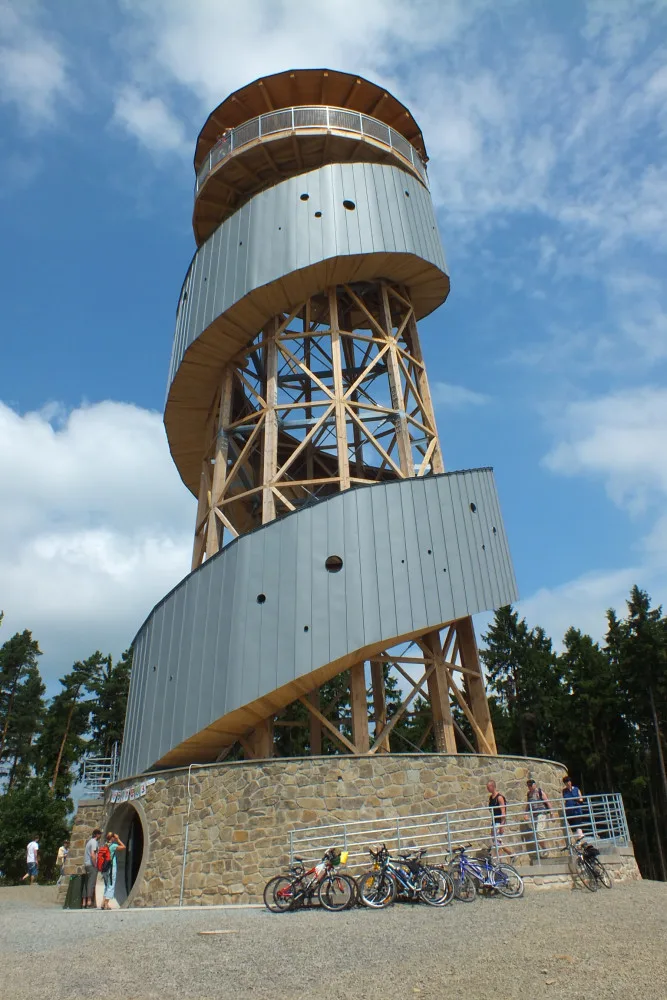 Rozhledna na Kosíři prochází opravami, otevřít by mohla v létě