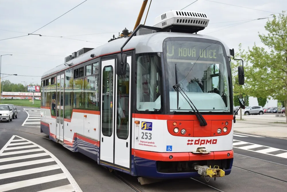 FOTO/VIDEO: Z Neředína poprvé vyjela nová linka tramvaje
