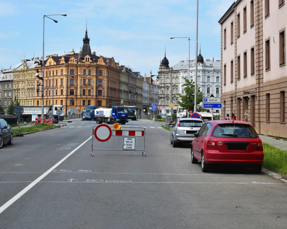 OBRAZEM: Od pondělí je uzavřen most u Bristolu, řidiči se musí potýkat s velkými změnami v ulicích