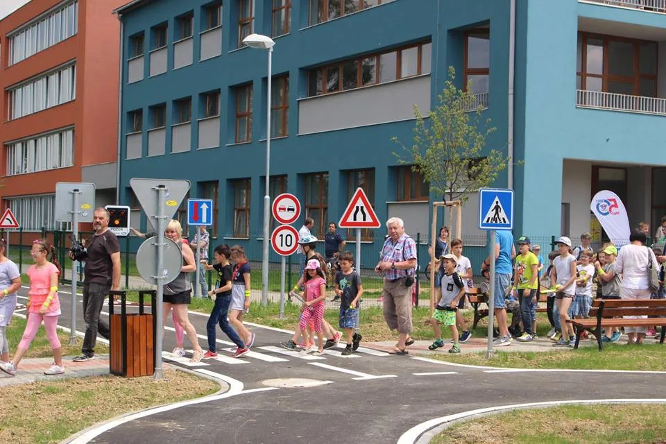 FOTO: V Jeseníku se otevřelo jedno z nejmodernějších dopravních hřišť v kraji