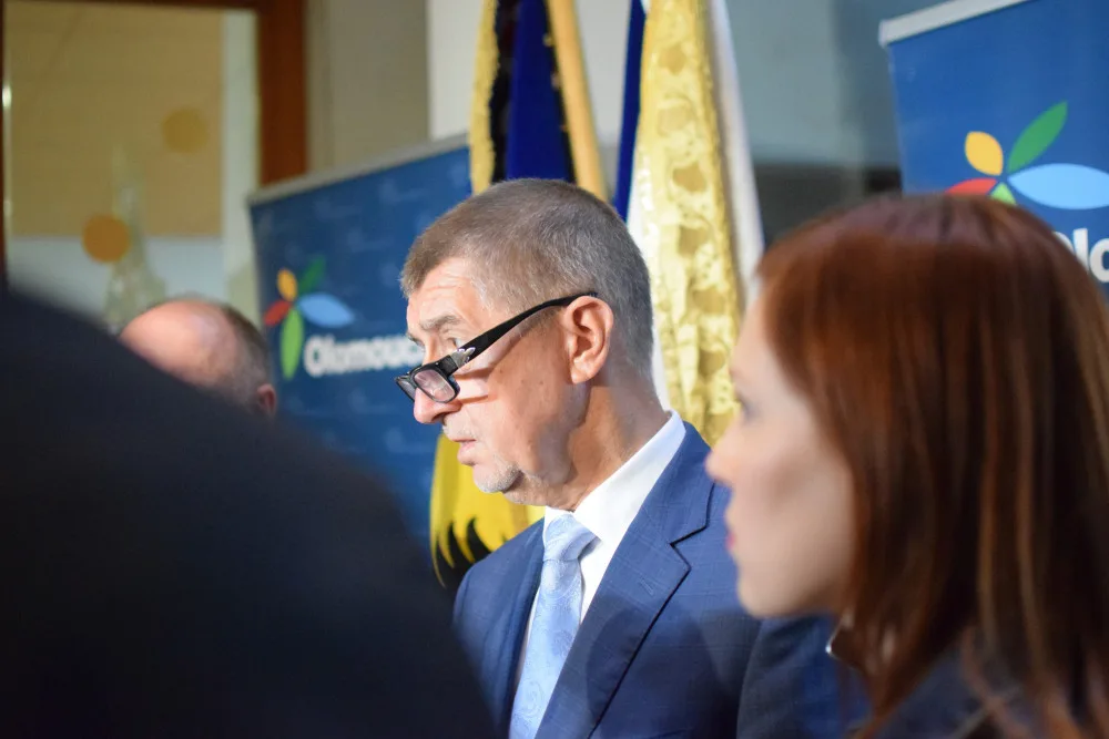 VIDEO: Největší problém v kraji je D1 kolem Přerova, řekl Babiš po setkání s hejtmanem v Olomouci
