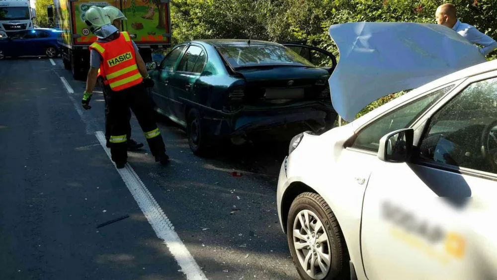 FOTO: Po nehodě dvou aut na dálnici z Olomouce na Mohelnici je provoz obnoven