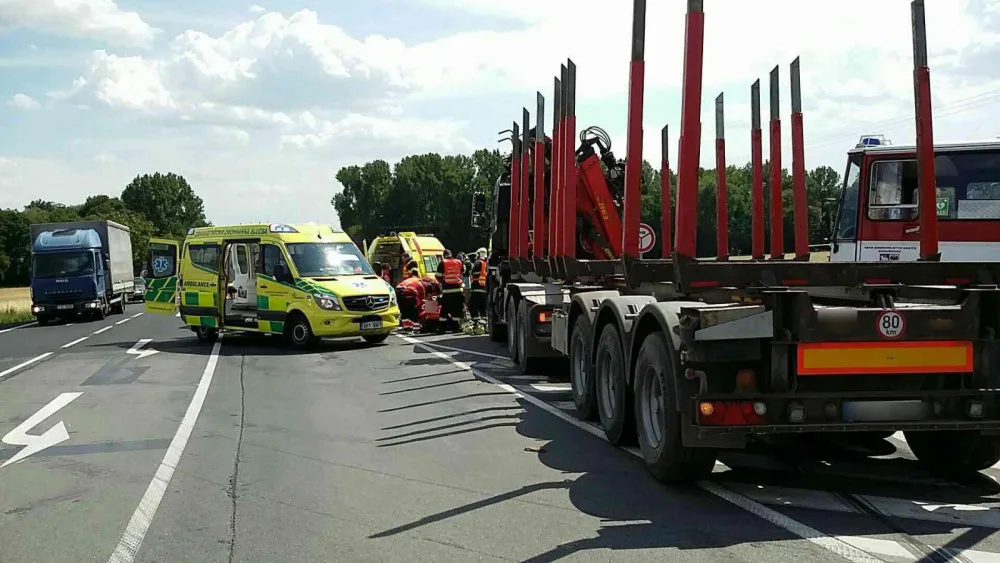 FOTO: Tragická nehoda mezi Olomoucí a Šternberkem očima hasičů