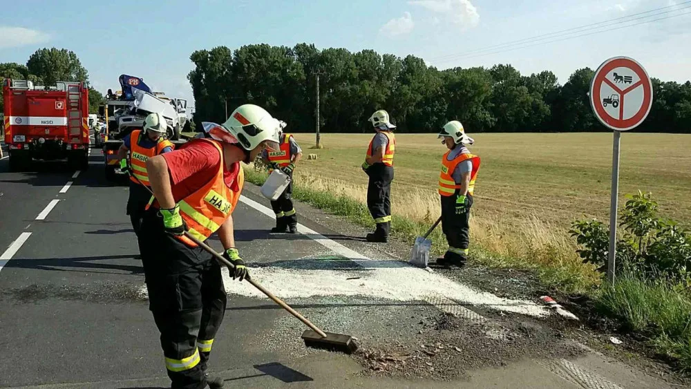FOTO: Tragická nehoda mezi Olomoucí a Šternberkem očima hasičů