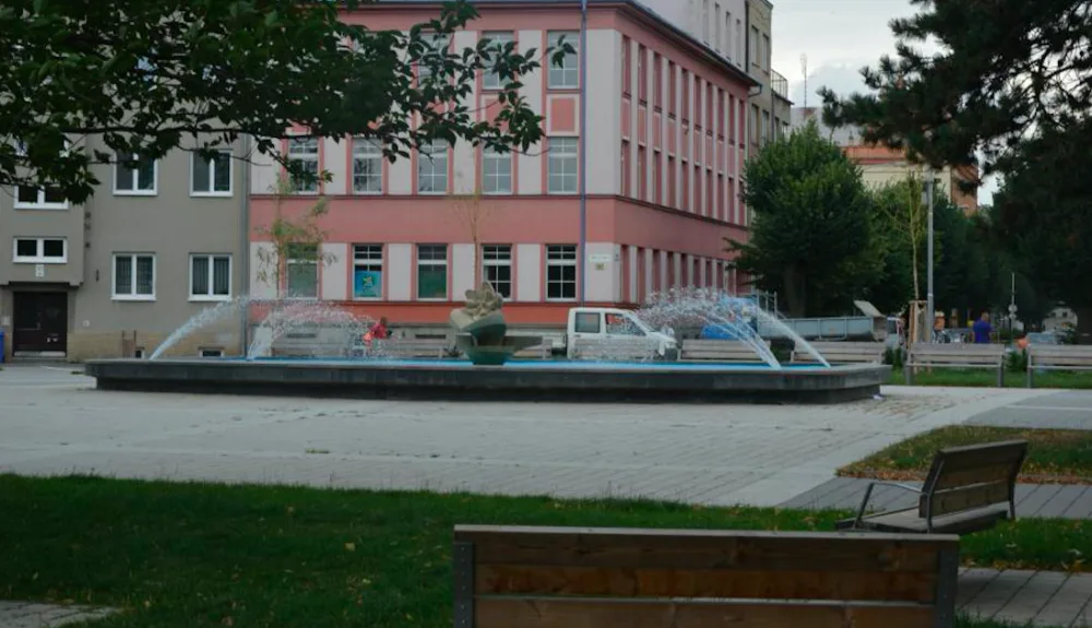 FOTO: Město Prostějov nechalo opravit náměstí Spojenců, investovalo 26 milionů korun