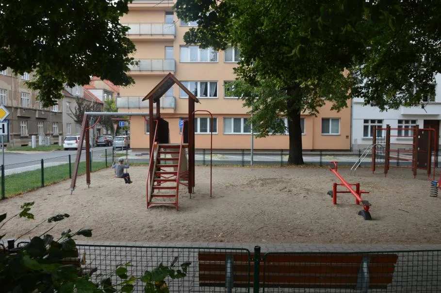 FOTO: Město Prostějov nechalo opravit náměstí Spojenců, investovalo 26 milionů korun