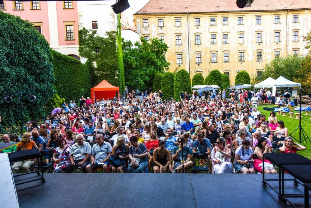 Olomoucké shakespearovské léto je v polovině, za tři dny ho navštívilo přes tisíc lidí