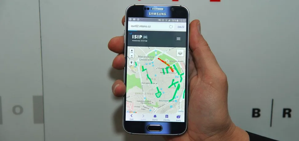 Zapomeňte na tištěné zpravodaje a turistické průvodce. Česká města si zvykají na on-line marketing a mobilní aplikace